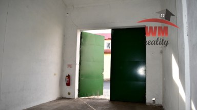 Pronájem velkých garáží, skladovacích prostor