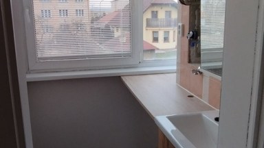 Pronájem bytu 2+kk v klidném domě v Sedleci