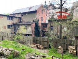 Prodej domu k rekonstrukci v Bečově