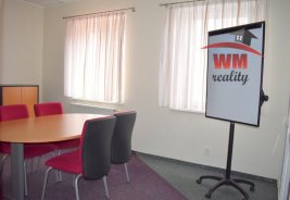 Pronájem kanceláře ve Staré Roli s parkováním